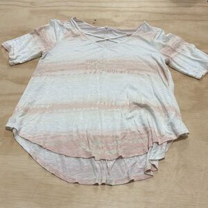 I am selling a cute top